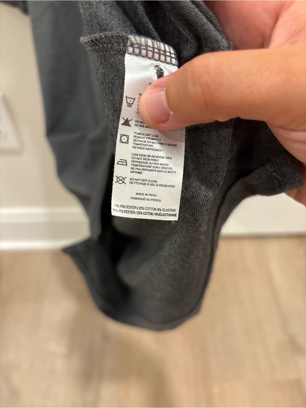 Travis Mathew Featherweight Active Polo Size Small - Picture 4 of 8
